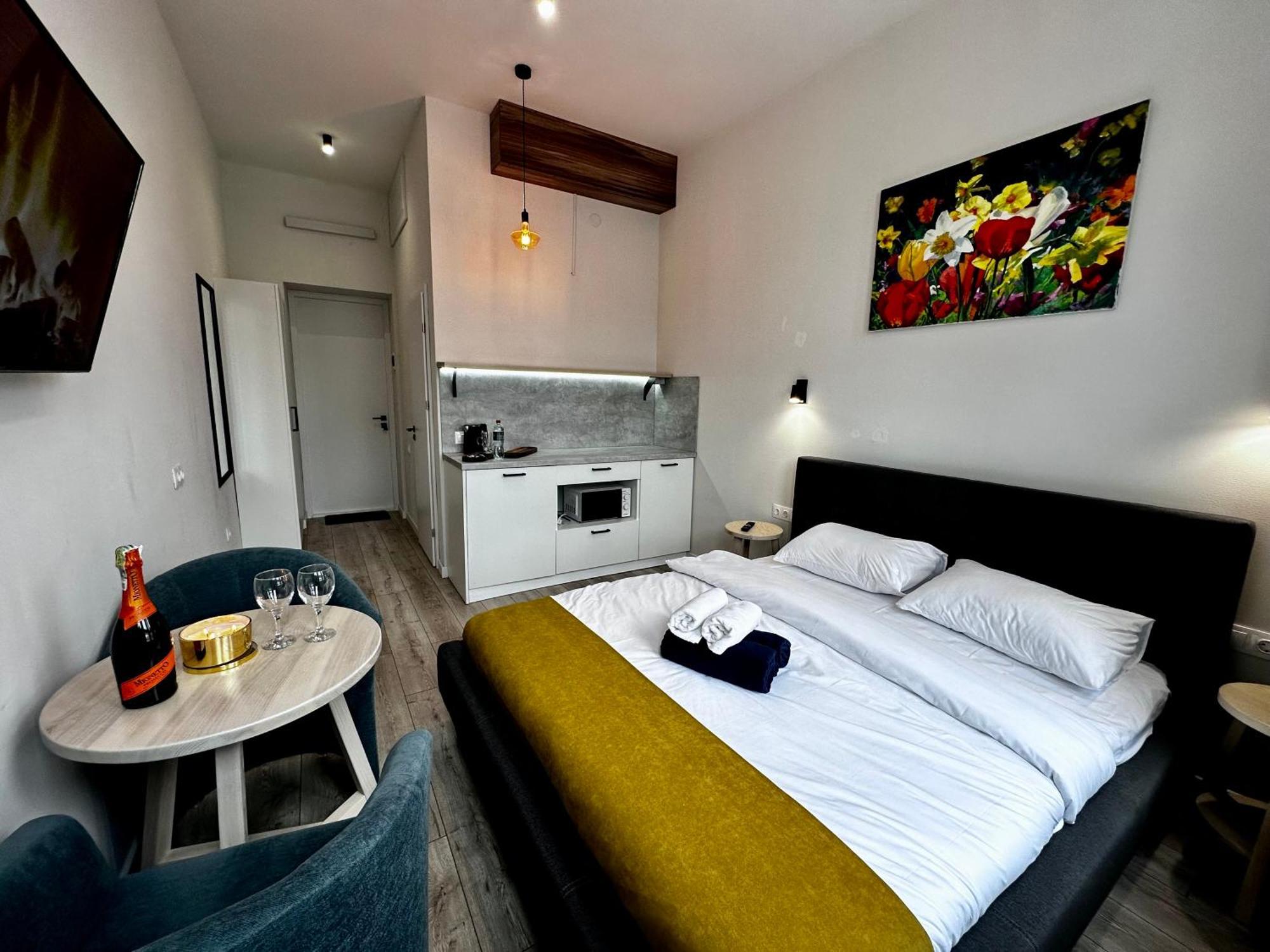 Hotel Gallery 21 Lviv Eksteriør billede